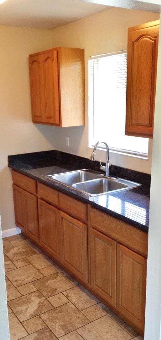 Building Photo - 2 Bedroom 1 Bathroom Condo in Antioch - CO...