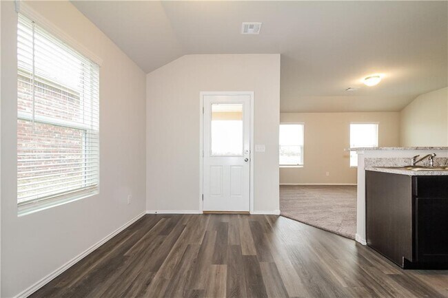 Building Photo - 5227 Mac Rd