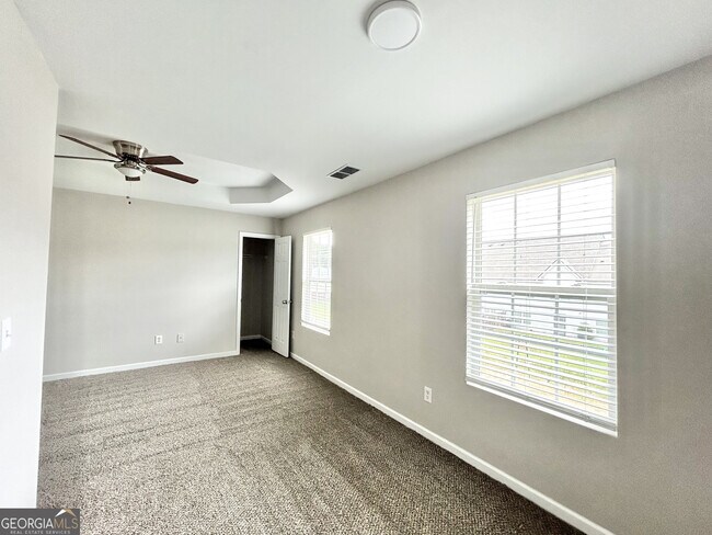 Foto del edificio - 736 Wheel House Ln