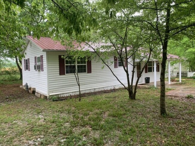 Building Photo - Renovated 2 Bedroom 1 Bath Home for Rent!