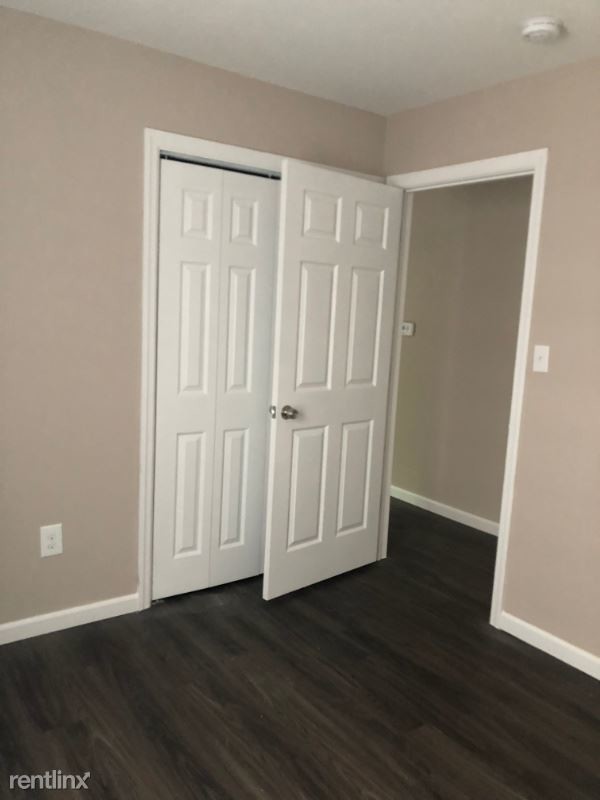 Building Photo - 3 br, 2 bath Apartment - 123 Godwin 2 Unit 2