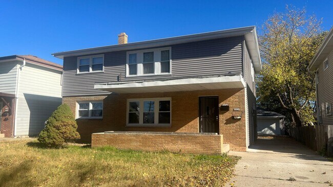 Foto del edificio - 5922 N 84th St