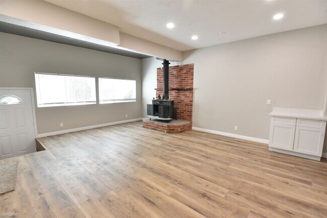 Foto del edificio - 3 br, 2 bath House - 29264 Pine Drive