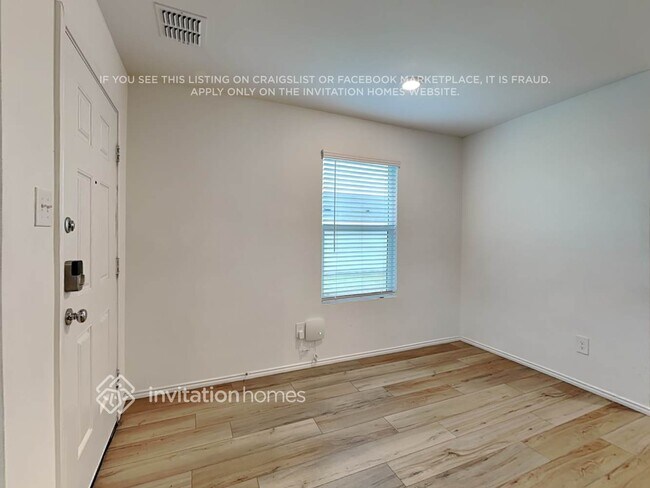 Foto del edificio - 3202 Crestone Dr