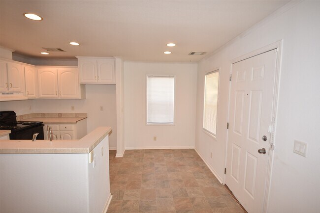 Foto del edificio - 10010 Sugarvine Ln