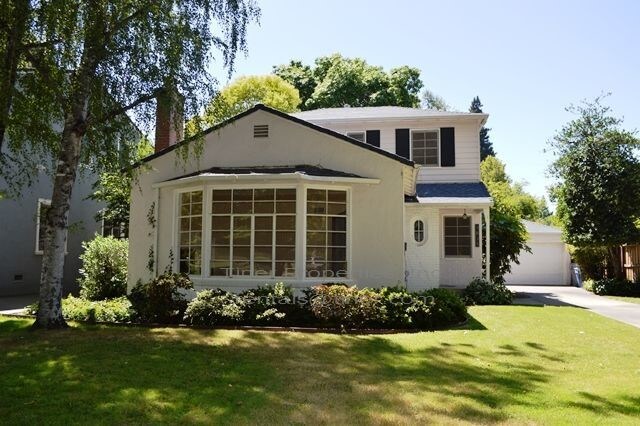 Foto del edificio - Timeless Gem in the Heart of Land Park