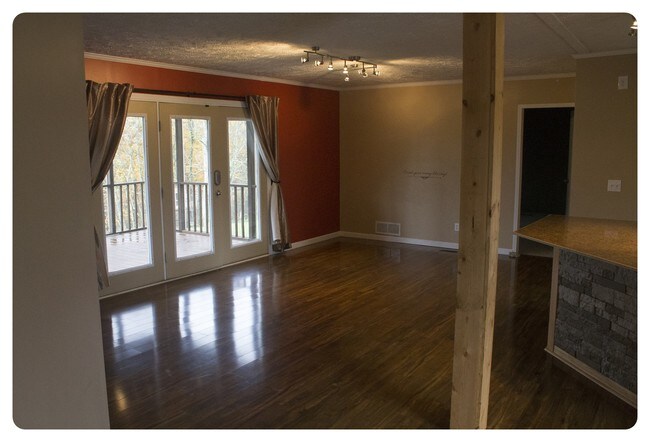 Building Photo - 305 Judge Ben Allen Rd