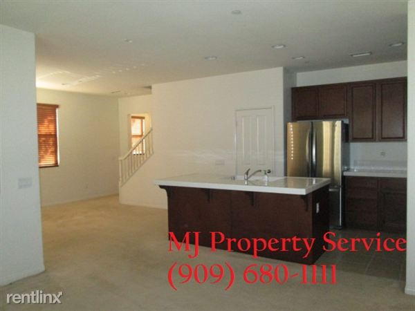 Building Photo - 125 Tiger Ln