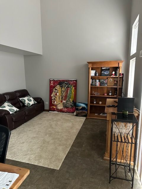 Foto del edificio - 749 E Whispering Oaks Dr