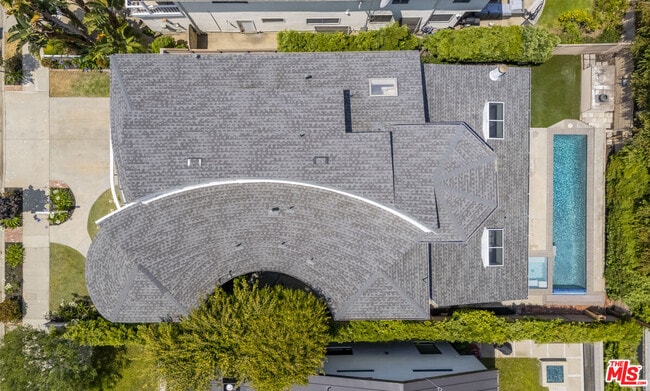 Building Photo - 1307 Ozone Ave