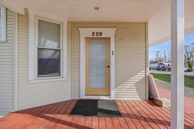 Foto del edificio - 209 West Main St