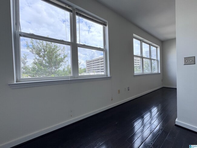 Building Photo - 2020 5th Ave S