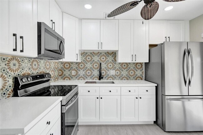 Photo - 136 Miami Gardens Rd House