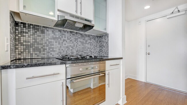 Foto del edificio - 4334 Farragut St