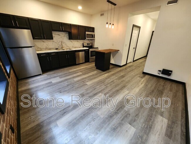 Foto del edificio - 2170 N 13th St