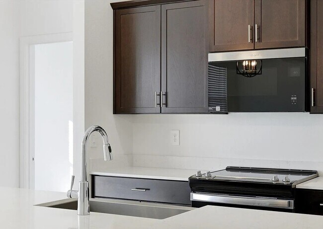 Foto del edificio - 24583 Chambers St