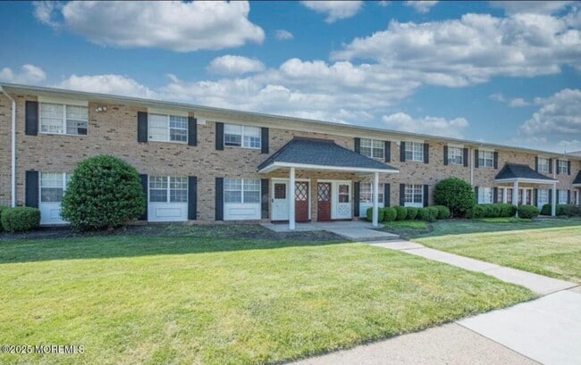 Outside - 49 Garden View Ter