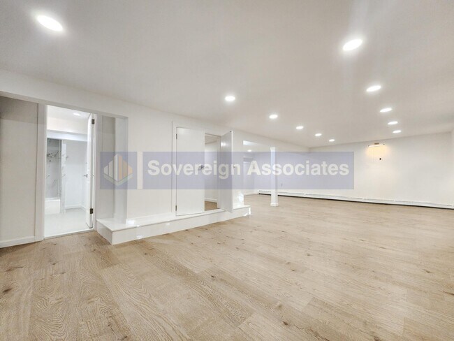 Foto del edificio - 481 Christian Herald Road