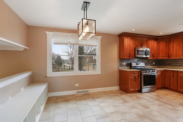 Building Photo - 14209 Meadowview Ct
