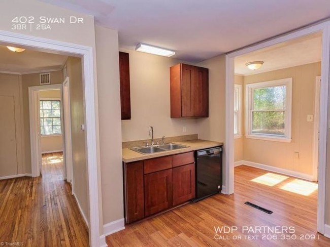 Building Photo - 3 bedroom in Winston Salem NC 27106