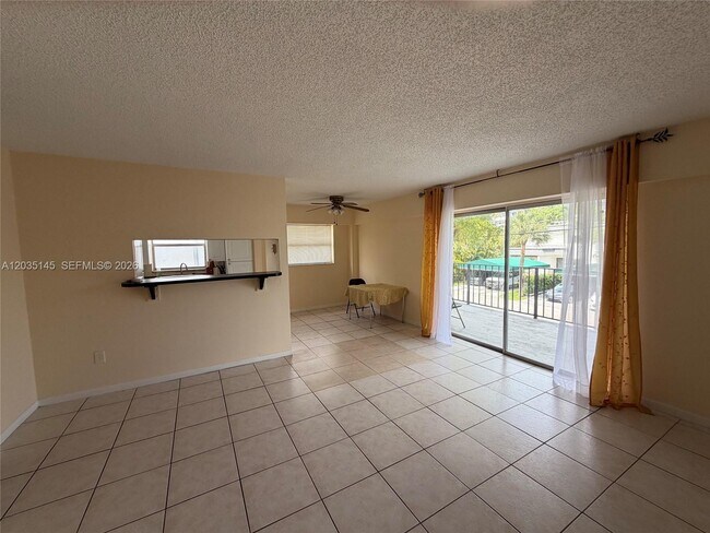 Foto del edificio - 16508 NE 26th Ave