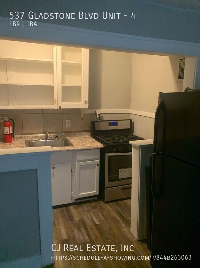 Foto del edificio - 537 Gladstone Blvd