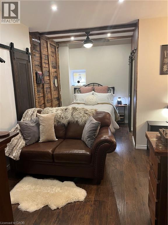 Building Photo - 56 King St W