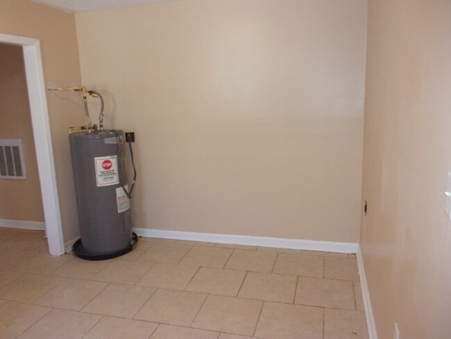 Foto del edificio - 1646 S Orleans St