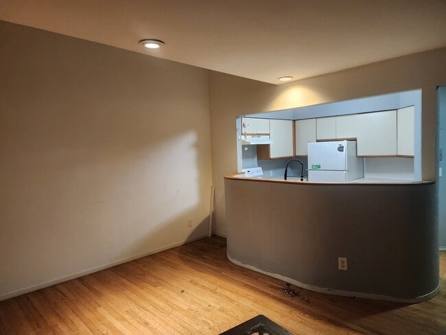 Building Photo - 125 Union St