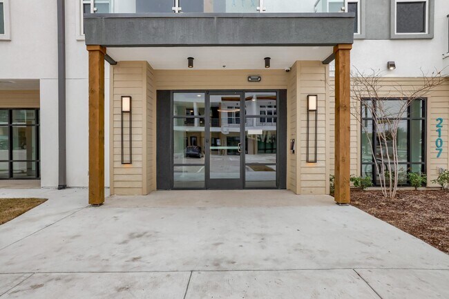 Foto del edificio - 4801 Springdale Rd