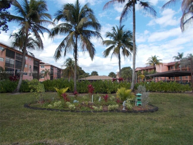 Building Photo - 701 SW 141st Ave