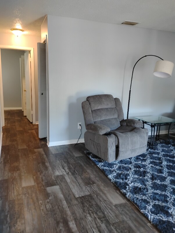 Foto del edificio - 3215 Baird Ave