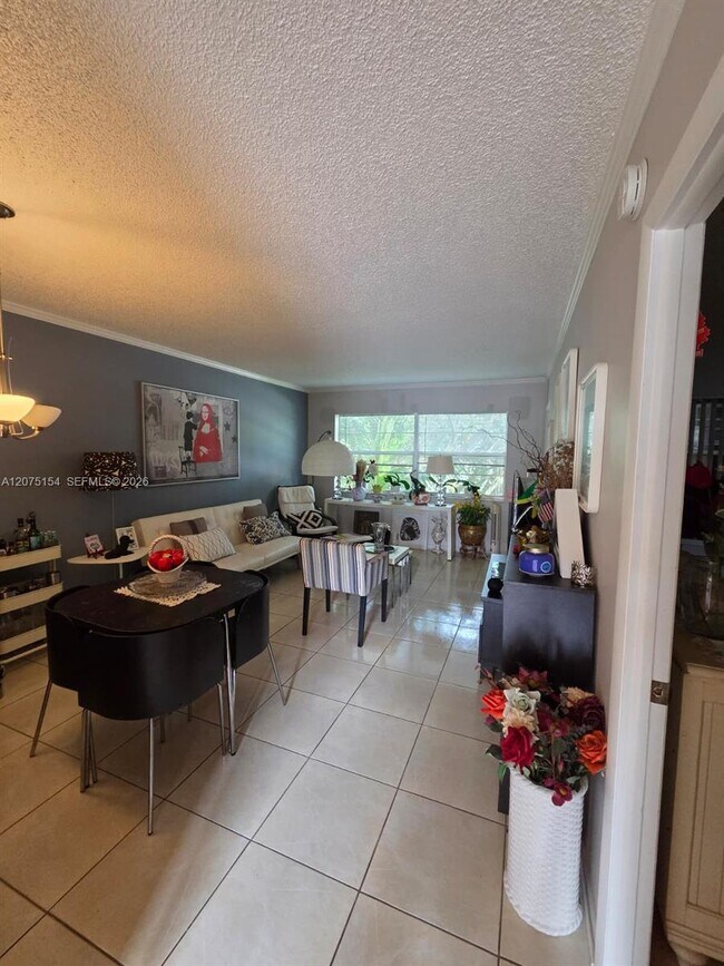Foto del edificio - 5181 W Oakland Park Blvd