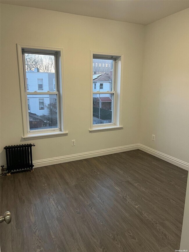 Building Photo - 85-44 102nd St