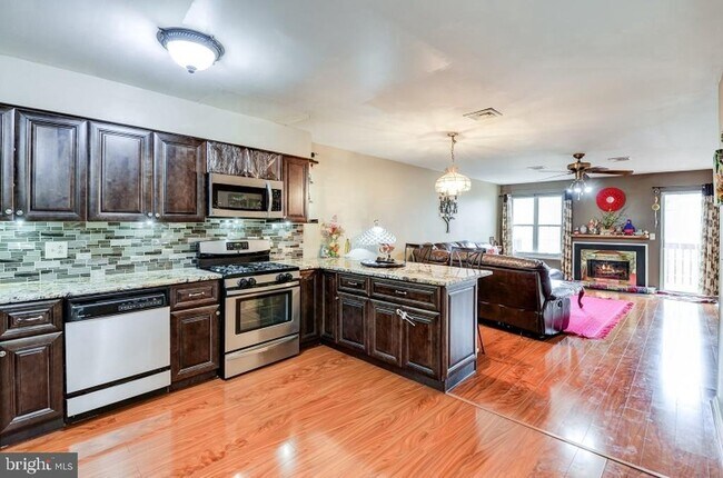 Foto del edificio - 1140 Oakcroft Ln