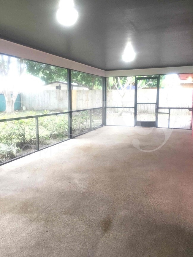 Building Photo - 132 Santander Ct