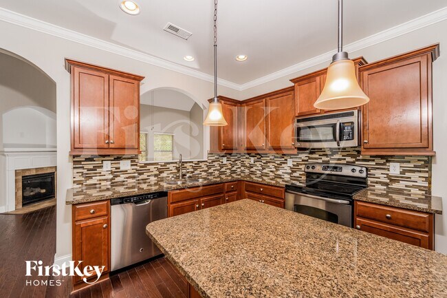 Building Photo - 506 Blackberry Glenn