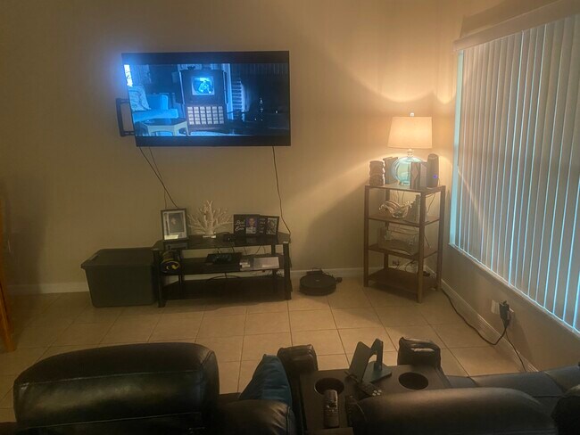 Foto del edificio - 3501 E Theresa Ln