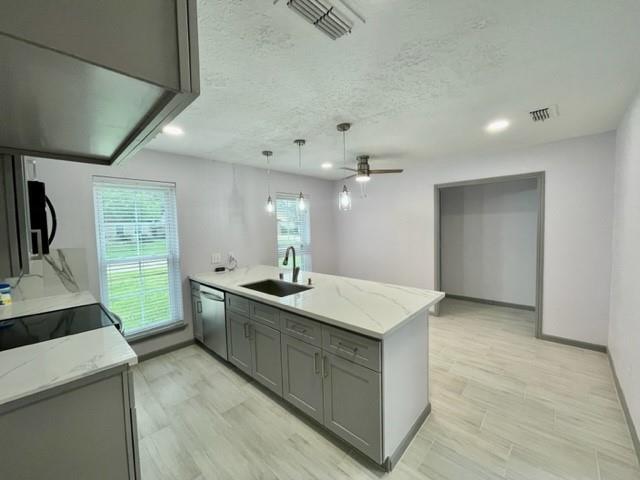 Foto del edificio - 710 Voyager Dr