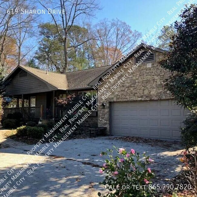 Building Photo - 619 Sharon Dr