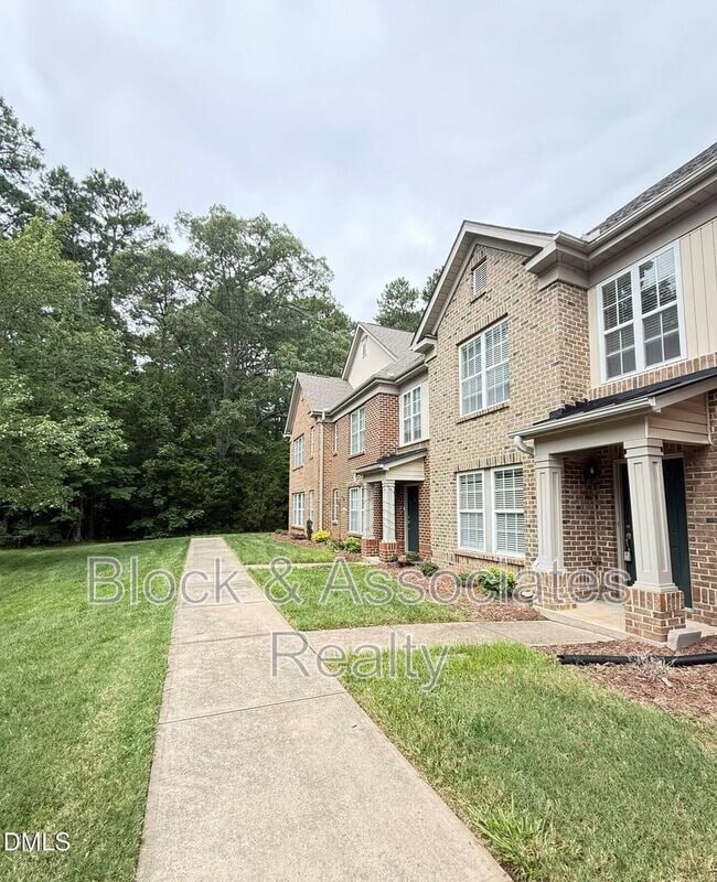 Building Photo - 9911 Cleaver Ct