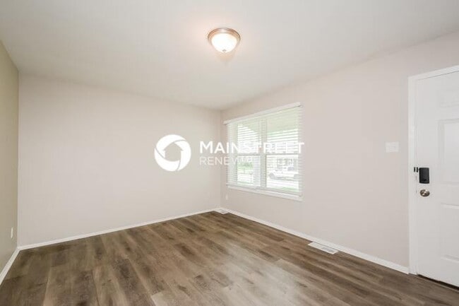 Building Photo - 3 Bedroom Pet-Friendly Home in St. Louis, ...