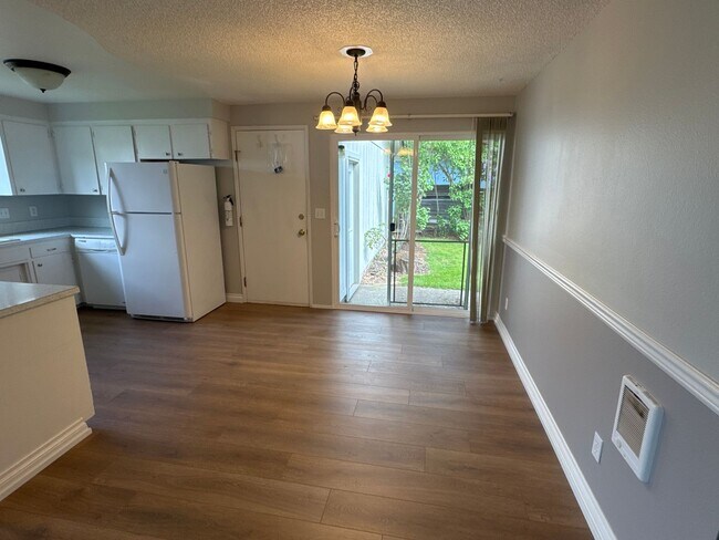 Foto del edificio - Peaceful Albany Home with Private Yard