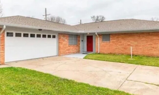Foto del edificio - 1575 Longfellow Dr