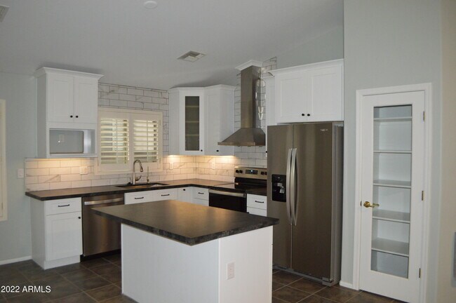 Building Photo - 45156 W Zion Rd
