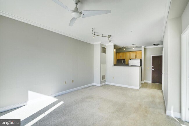 Foto del edificio - 11770 Sunrise Valley Dr