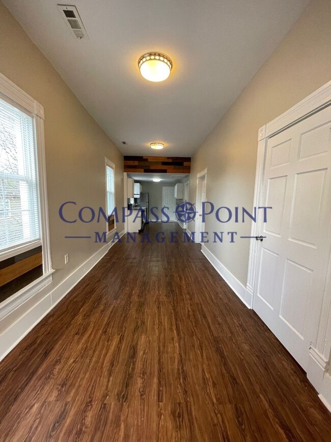 Building Photo - Newly Renovated Just For You! First Month Free!!