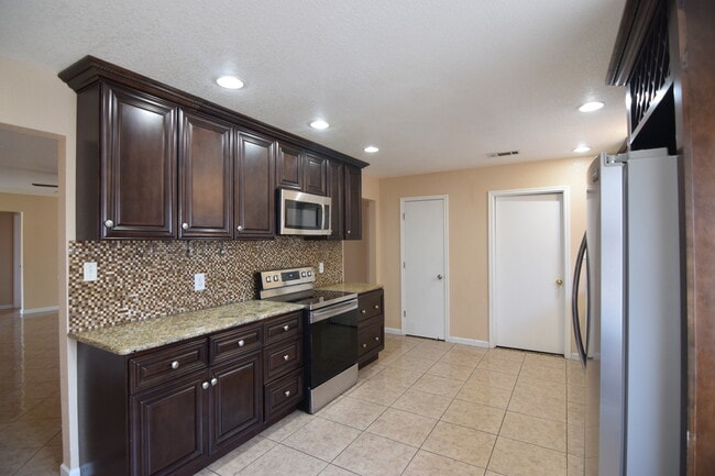 Building Photo - 4411 Sonora Dr