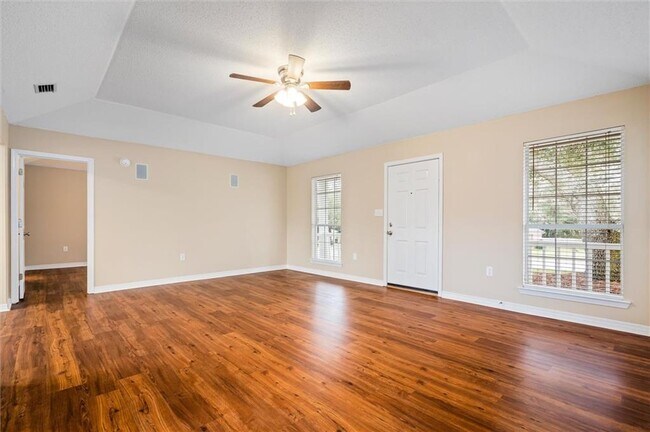Building Photo - 7245 Pecan Terrace Dr