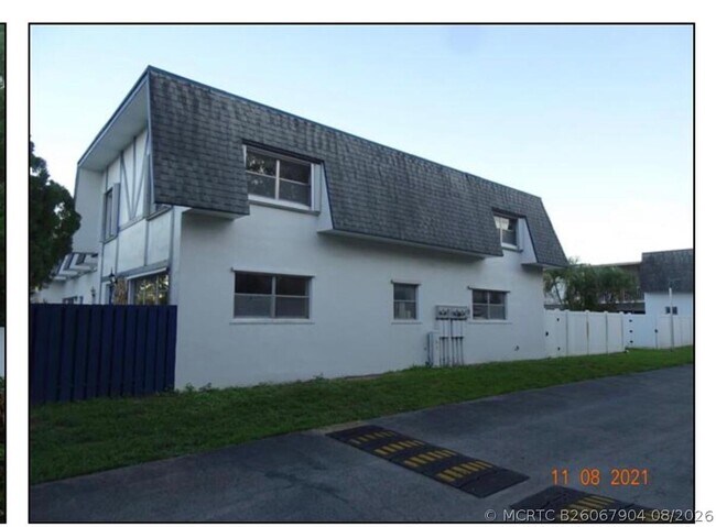 Foto del edificio - 6796 SW 40th St